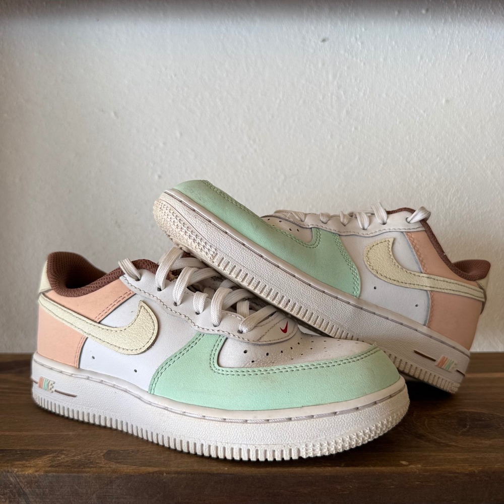 Nike Air Force 1 Low LV8 Ice Cream Kids Sneakers Size 1.5Y Mint Foam DX3726-100